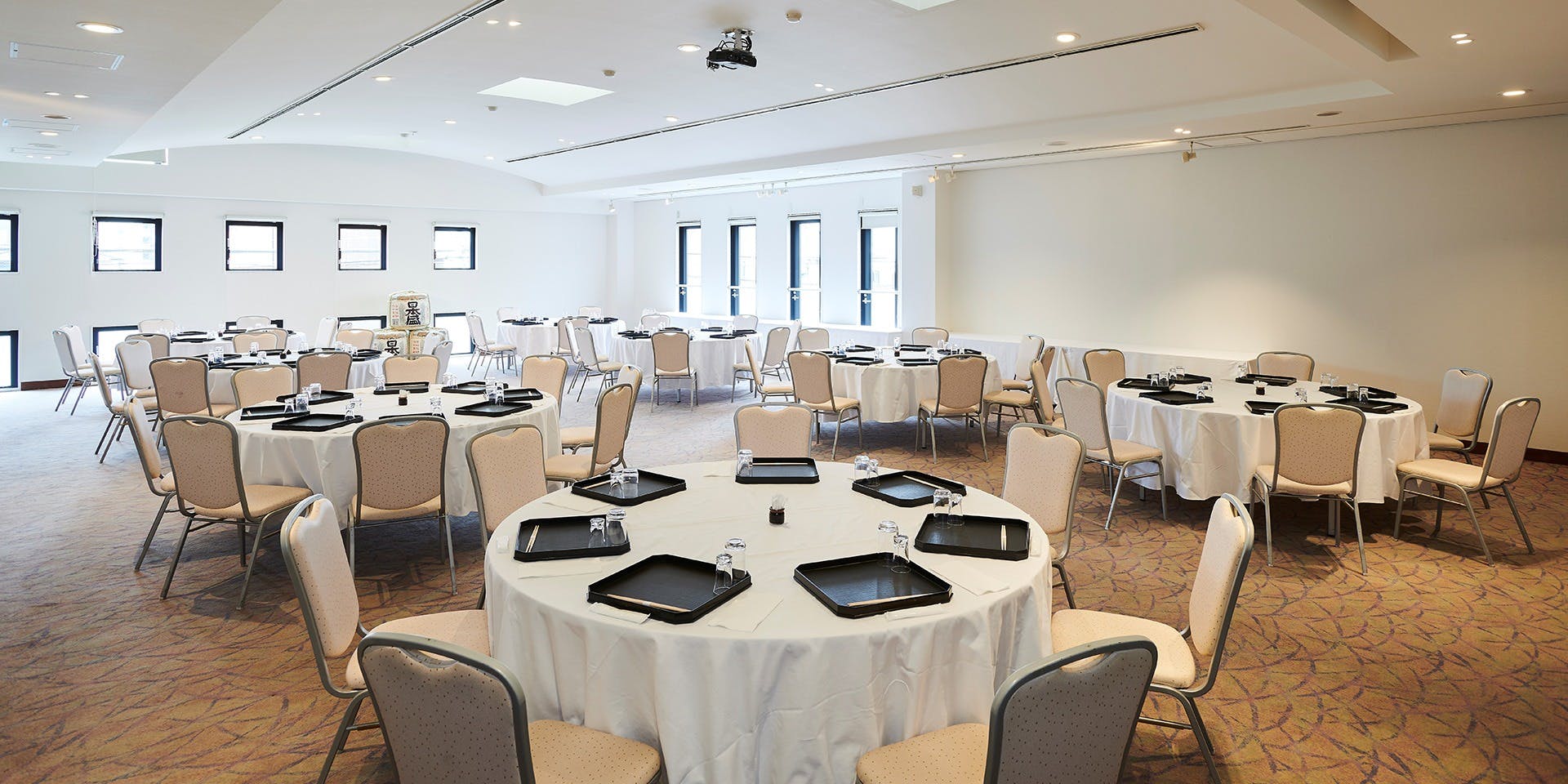 日本盛 酒蔵通り煉瓦館 花さかり (にほんさかり さかぐらとおりれんが