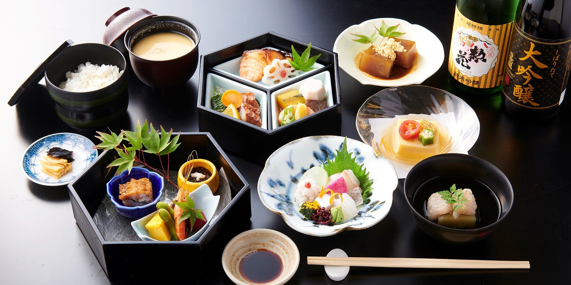 日本盛 酒蔵通り煉瓦館 花さかり（にほんさかり さかぐらとおりれんがかん はなさかり）