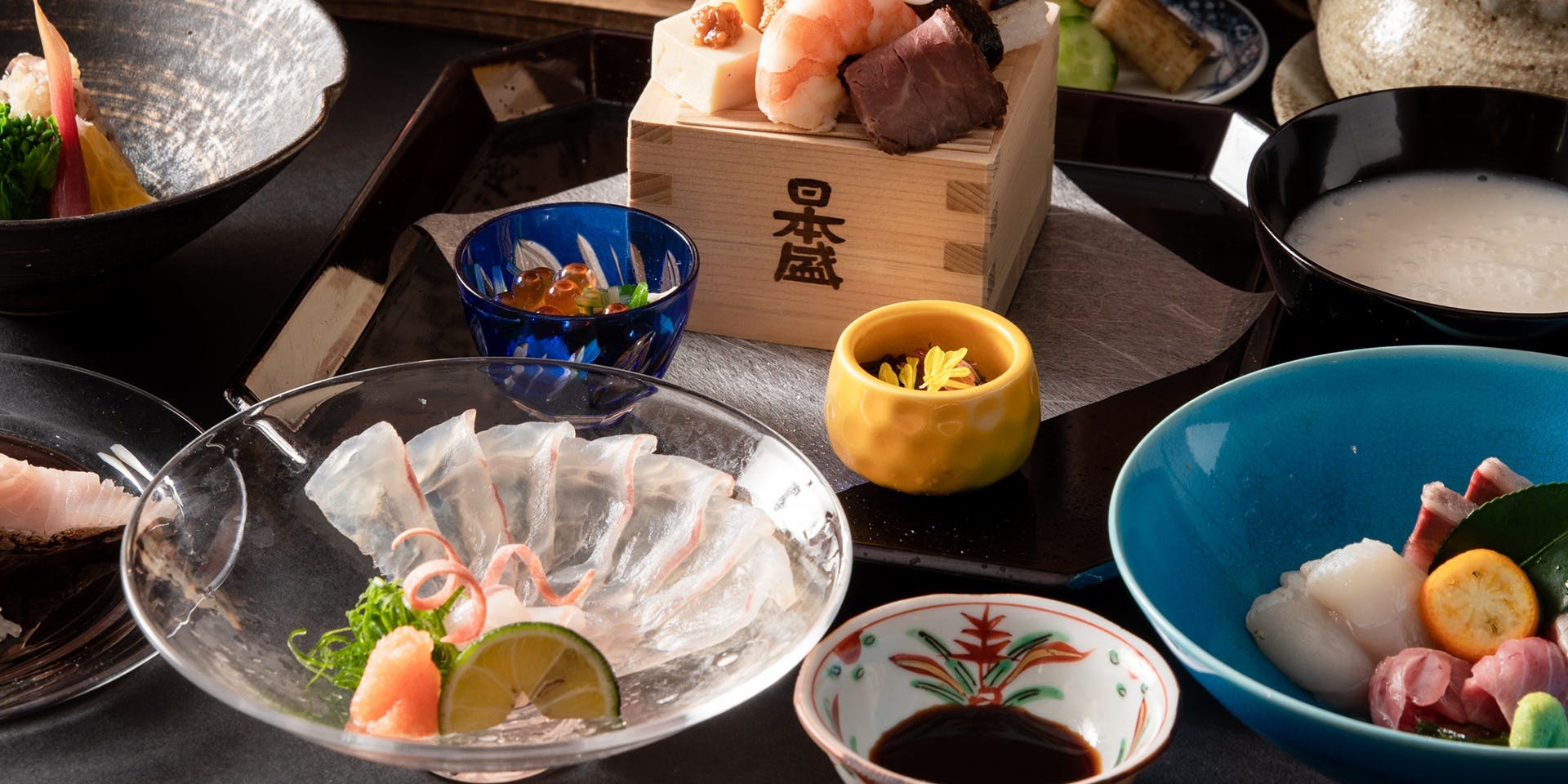 日本盛 酒蔵通り煉瓦館 花さかり（にほんさかり さかぐらとおりれんがかん はなさかり）