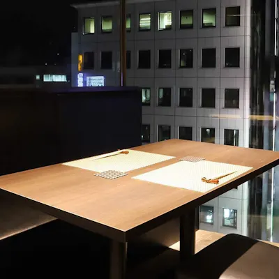 静謐な完全個室で、横浜の夜景と共に