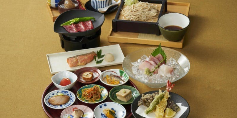 【Xmas2025】クリスマス特別コース！2.5時間飲み放題付き！豆皿八種と国産牛陶板焼きの贅沢コース