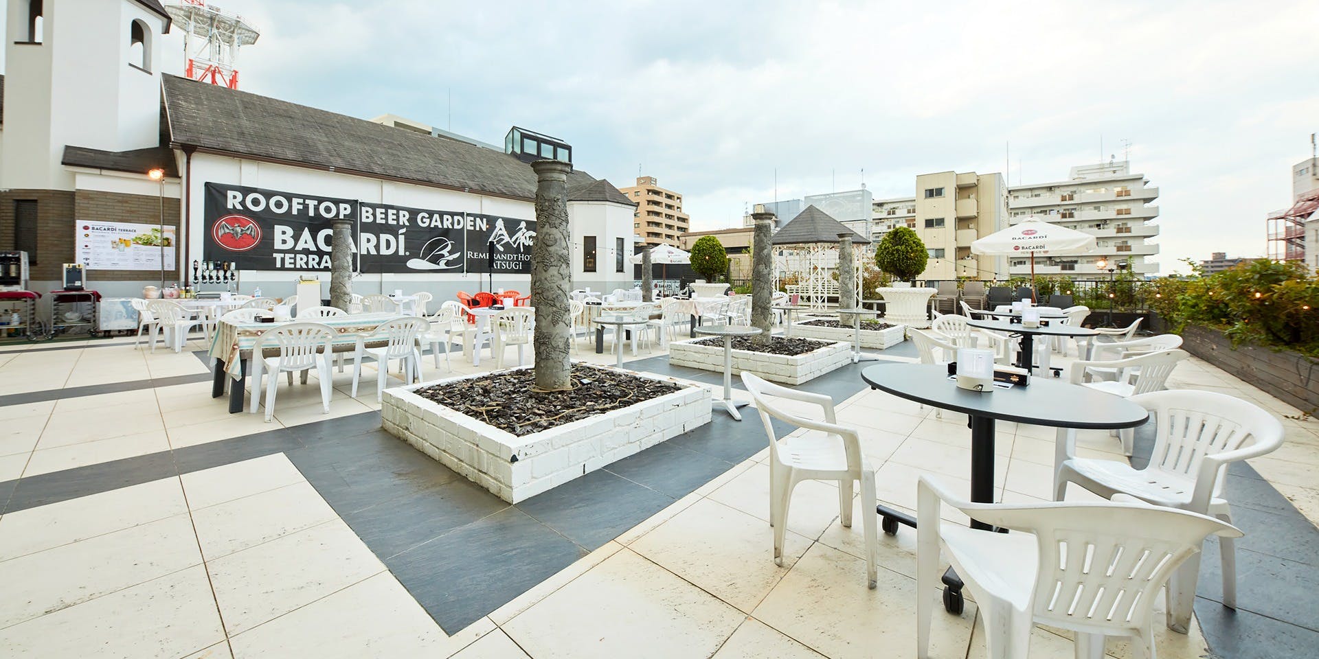 ルーフトップビアガーデンバカルディテラス レンブラントホテル厚木 ビアガーデン 一休 Comレストラン