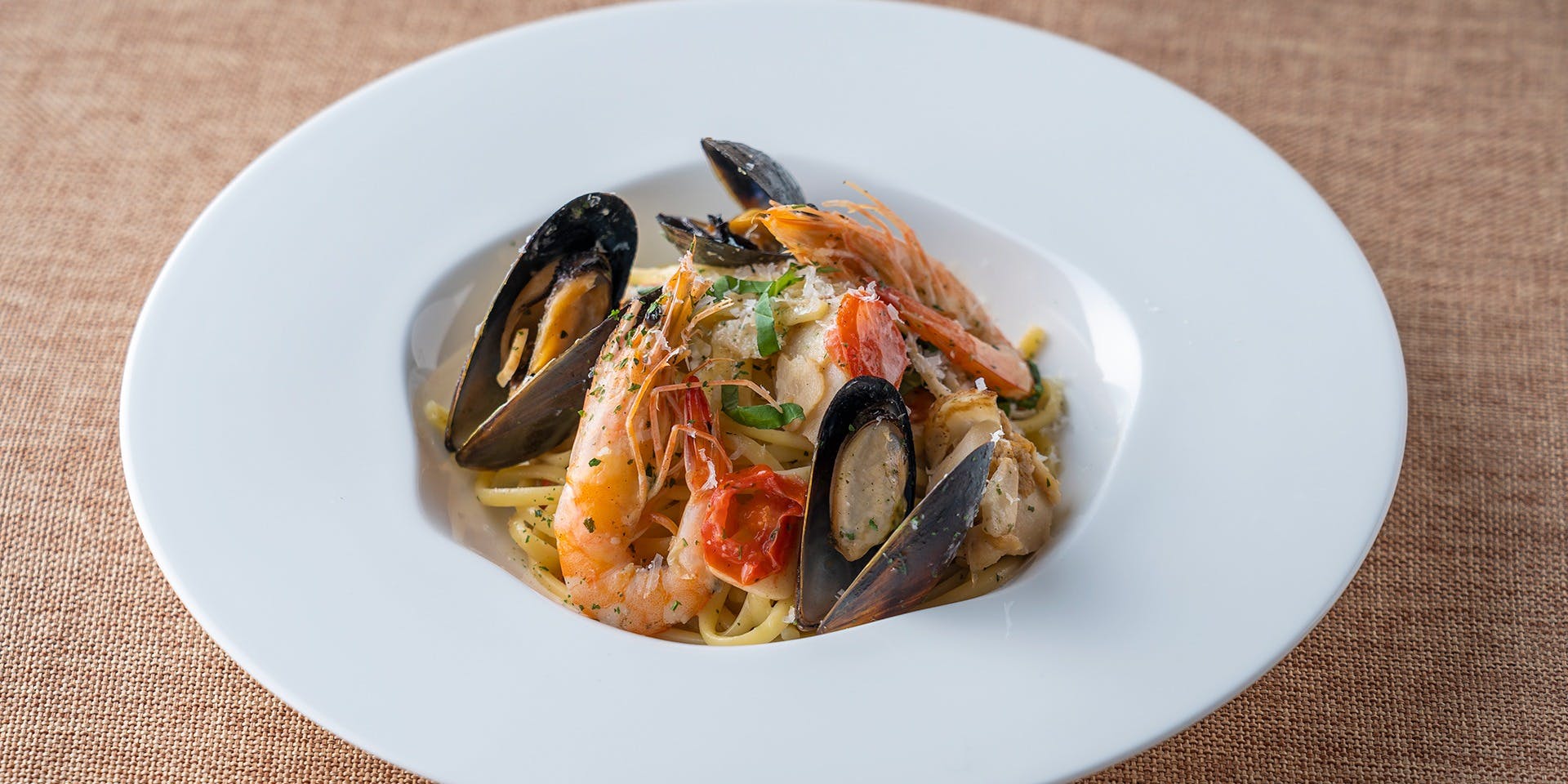 バー＆ラウンジ ZATTA