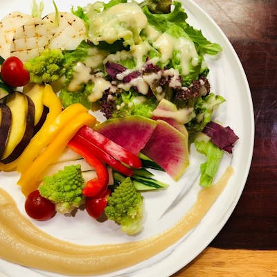 ランチ営業も実施中