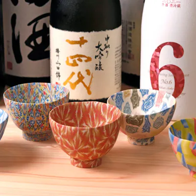 厳選した日本酒やソムリエが選んだワイン