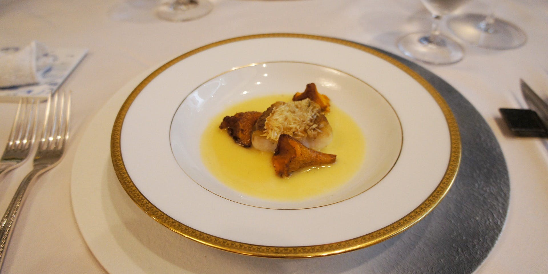 神戸牛炉釜炭焼ステーキ銀座一宮（【旧店名】但馬牛倶楽部炉釜炭焼ステーキ 一宮）