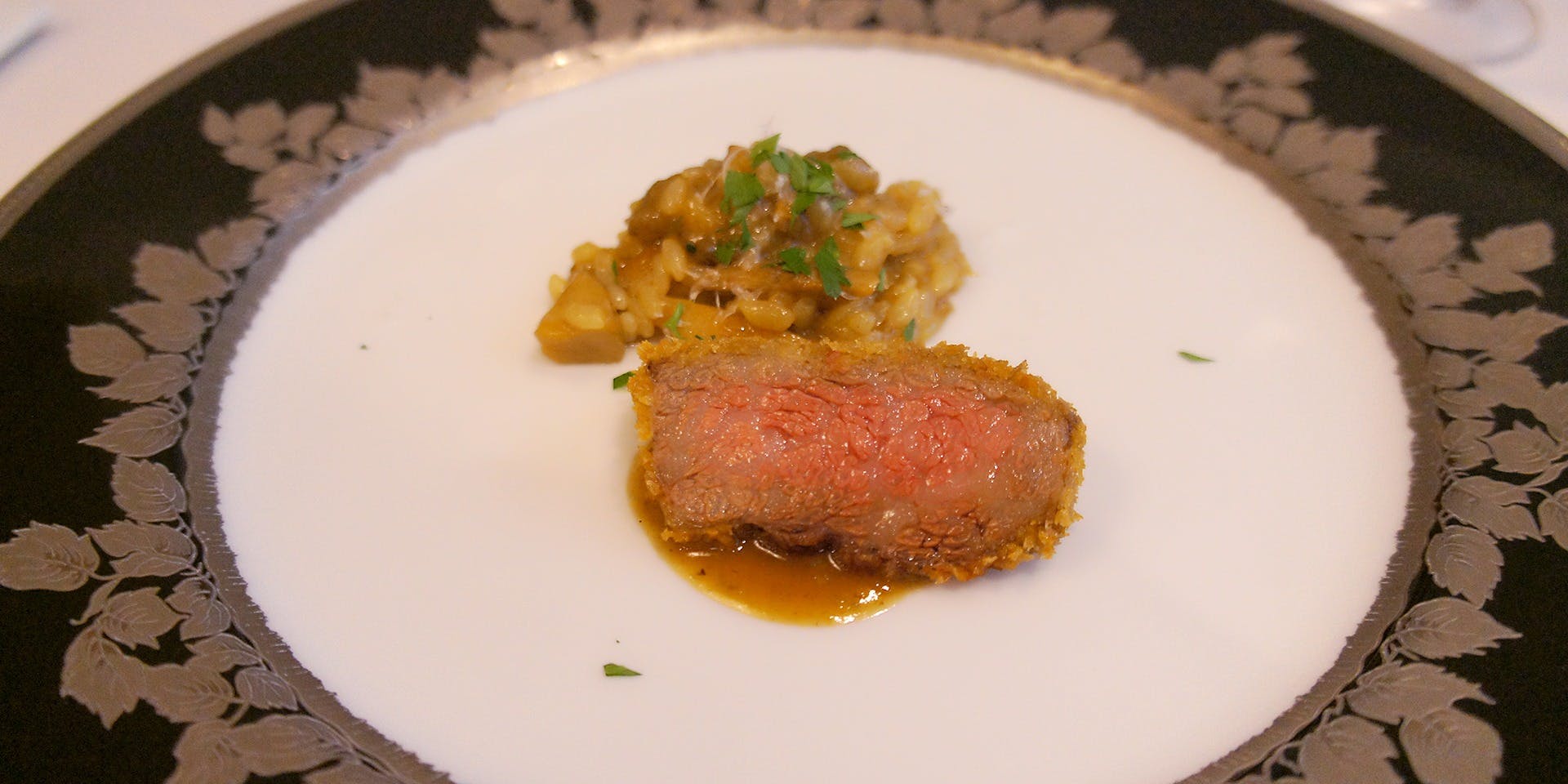 神戸牛炉釜炭焼ステーキ銀座一宮（【旧店名】但馬牛倶楽部炉釜炭焼ステーキ 一宮）