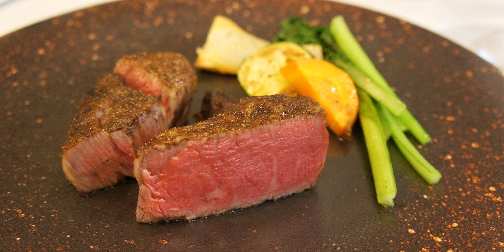 神戸牛炉釜炭焼ステーキ銀座一宮（【旧店名】但馬牛倶楽部炉釜炭焼ステーキ 一宮）