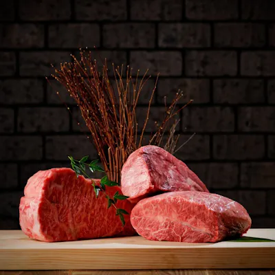上質なお肉を楽しむ2つのコース