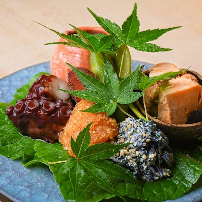 四季折々の厳選素材が織りなす逸品をまとめた「おまかせコース」