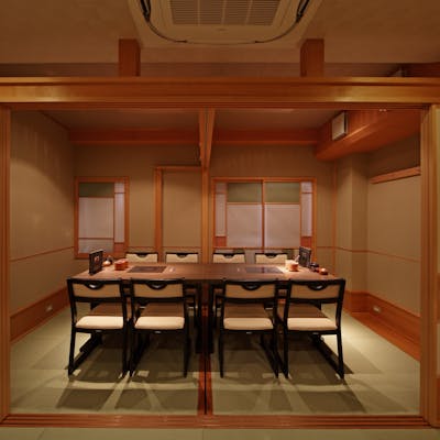 落ち着いた雰囲気の店内