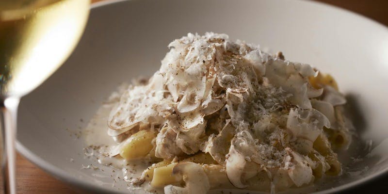 【VERDE】 サラダや前菜に続く選べるパスタとメインの5品コース