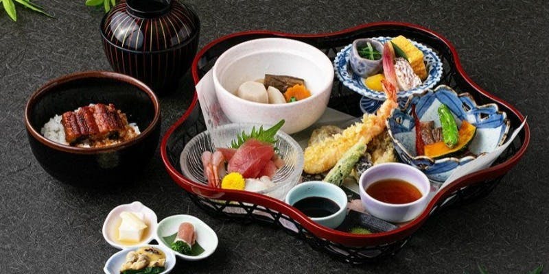 【ランチ】花籠はなかご御膳　～花を模した籠の中に和食の定番人気料理を集めたおすすめ御膳～（4/2～）