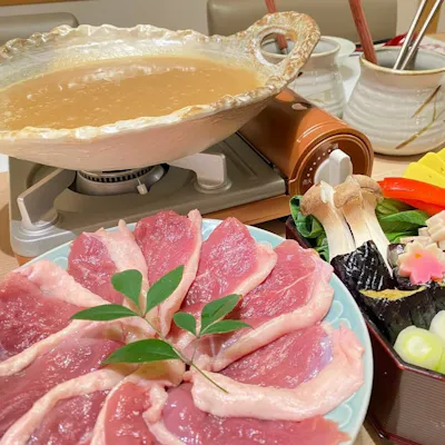 京鴨を中心とした季節料理に舌鼓