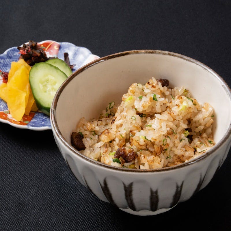 【ガーリックライス】へ変更　お食事の白御飯を神戸ライスのガーリックライスに変更