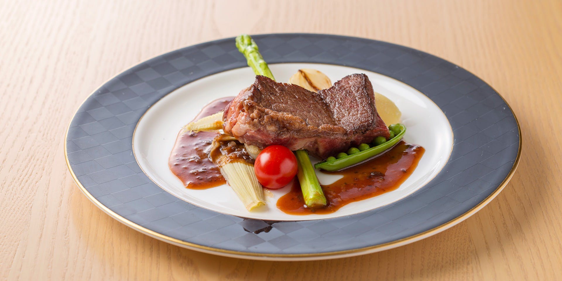 薪焼と鉄板焼き フォレスト（薪焼と鉄板焼き FOREST）