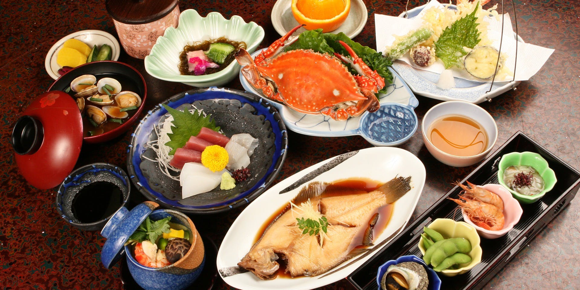 お食事処／ ふぐと活魚料理の宿 やまに旅館 - 画像4