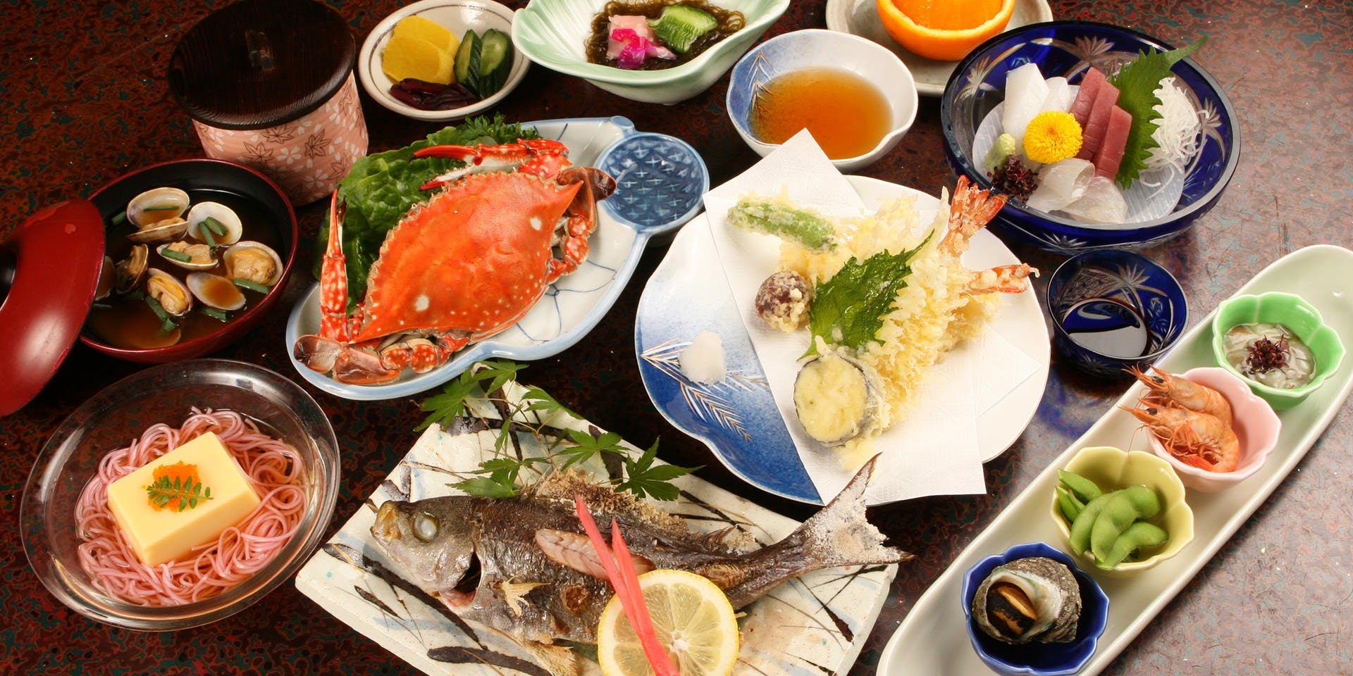 お食事処／ ふぐと活魚料理の宿 やまに旅館 - 画像5