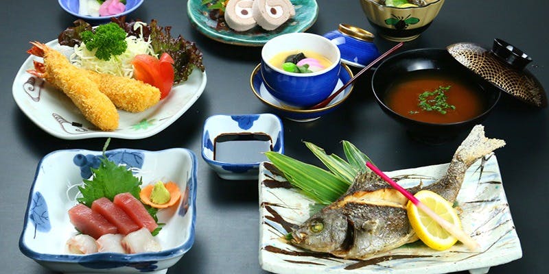 お食事処／ ふぐと活魚料理の宿 やまに旅館 - 画像10