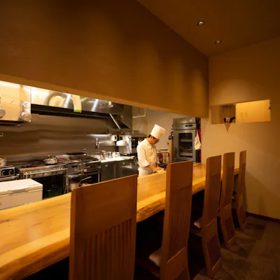落ち着いた雰囲気の店内