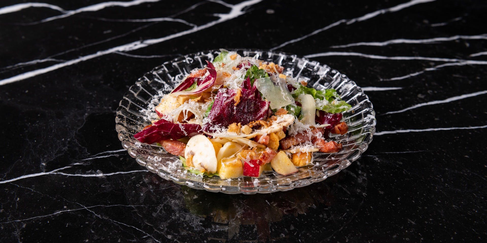 STVV LOUNGE（エスティヴィーヴィー ラウンジ）