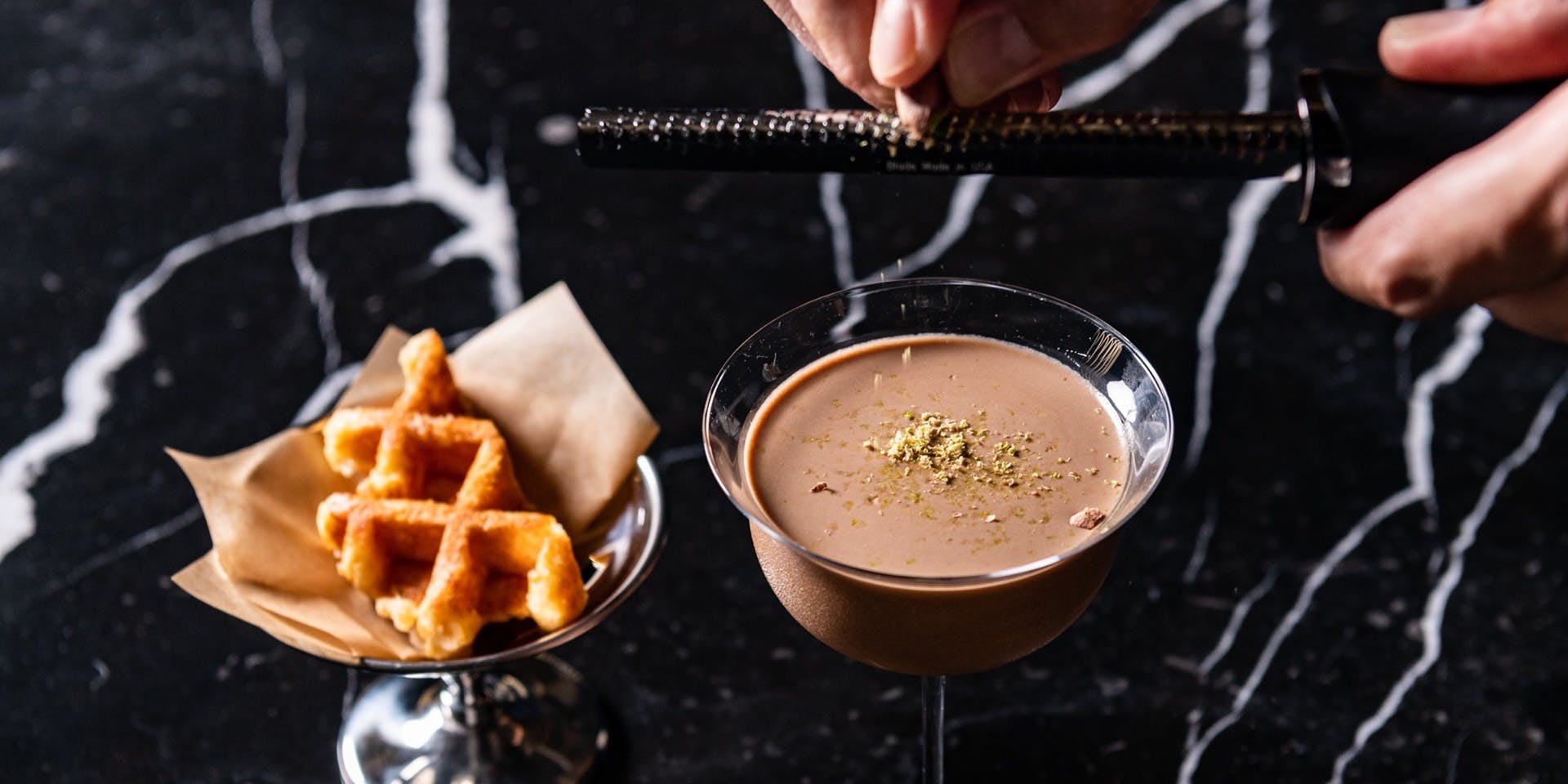 STVV LOUNGE（エスティヴィーヴィー ラウンジ）