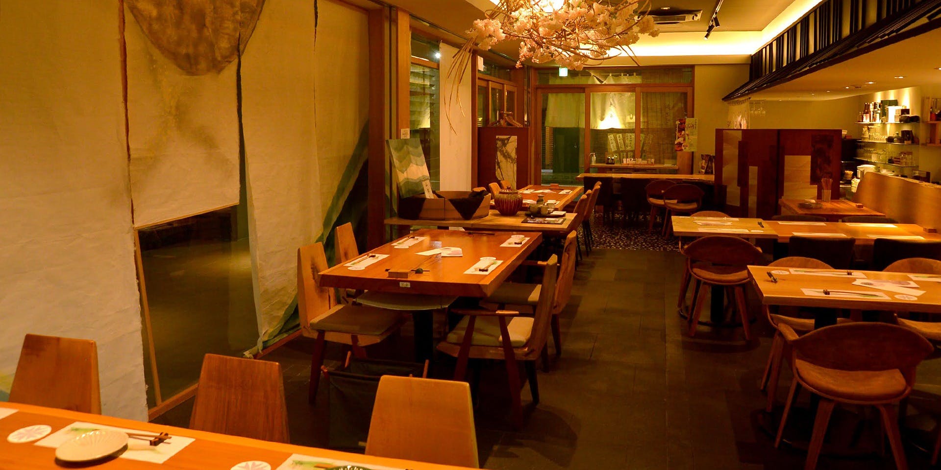 僖ニ成ル食 京橋（キニナルショク）