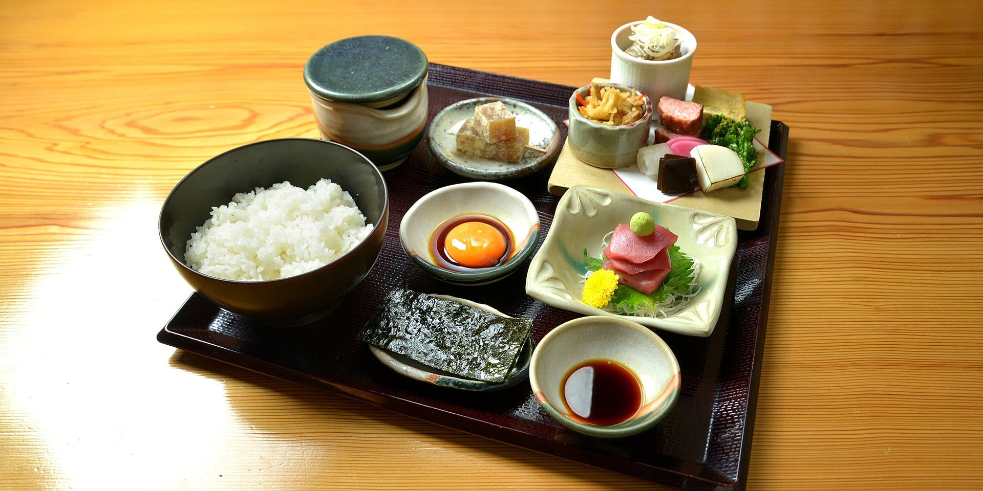 僖ニ成ル食 京橋（キニナルショク）