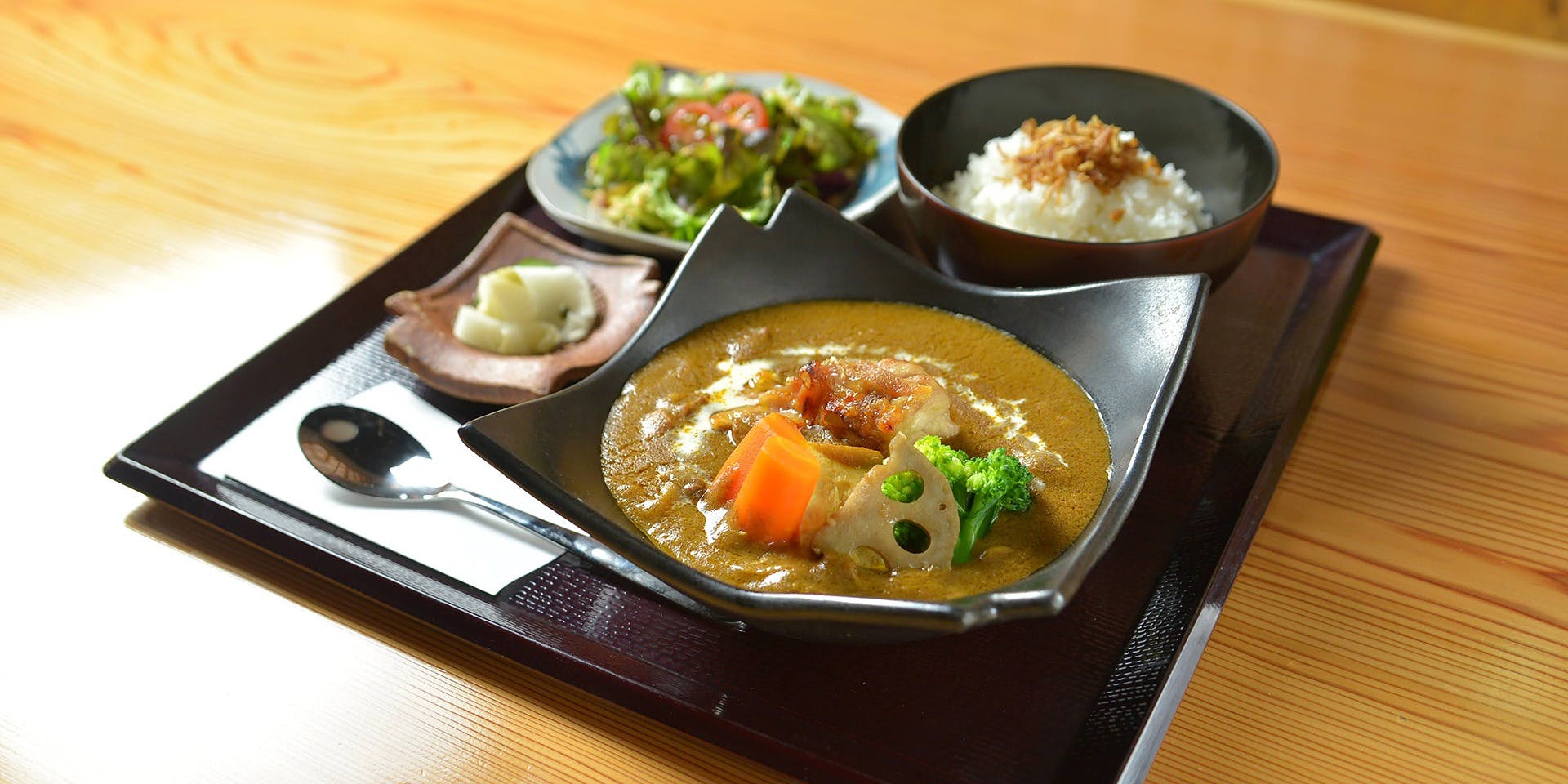 僖ニ成ル食 京橋（キニナルショク）