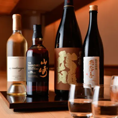 鮨をさらに引き立てるお酒をご用意しております。