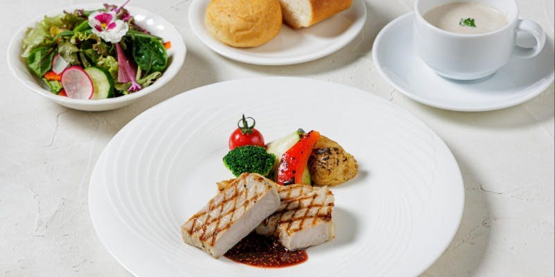 ウィークデーランチ（12月1日～12月19日、12月26日～12月31日迄）