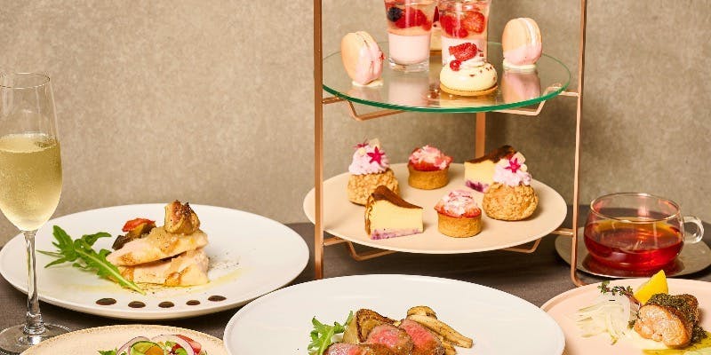 選べるメイン＋贅沢なアフタヌーンティーのランチセット ～GRAND AFTERNOON TEA LUNCH～