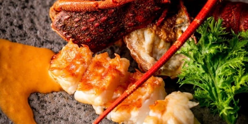 ～イセエビ～沖縄の前菜盛り合わせ・イセエビの鉄板焼き・沖縄県産あぐー豚ロース160gを堪能！7品 11,000円