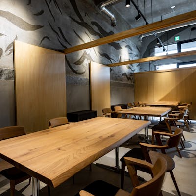 最大16名がたのしめる個室