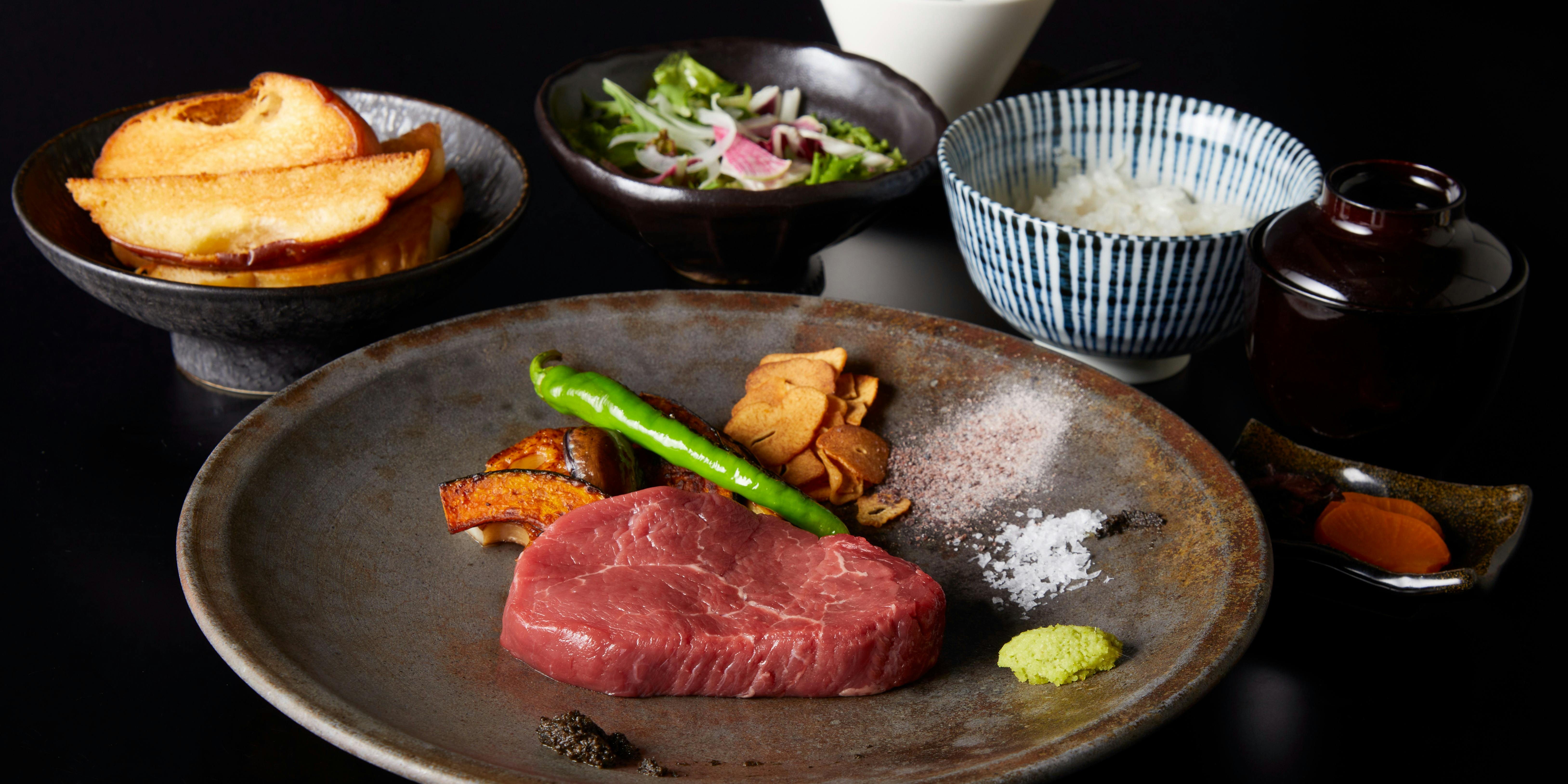 ニュー松坂 新宿店 ステーキセット・ニュー松坂名物白菜のソテー・焼き