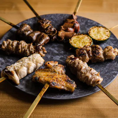 焼き手の技巧が冴える、想いが光る至極の一串