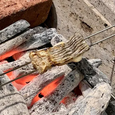 備長炭を使用したこだわりの炭火焼料理を愉しむ。