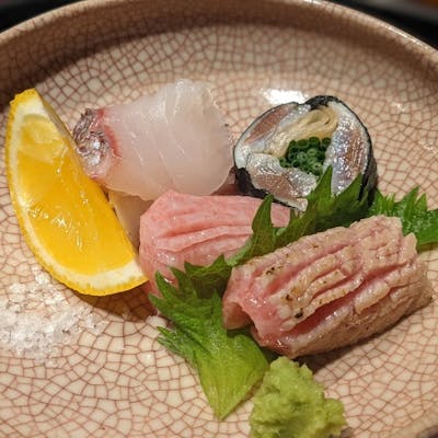 季節の食材で丁寧に作るお料理と日本酒