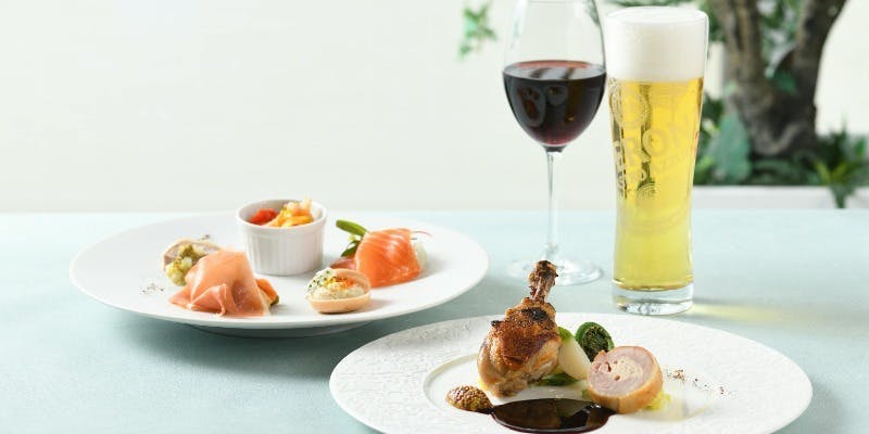 【ビアホール×飲み放題】前菜5種、肉料理の2品コース＋30種以上フリードリンク