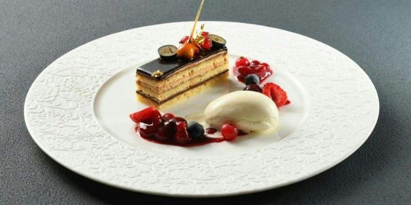 VMG CAFE ��i��كe���X Kudan Kaikan Terrace