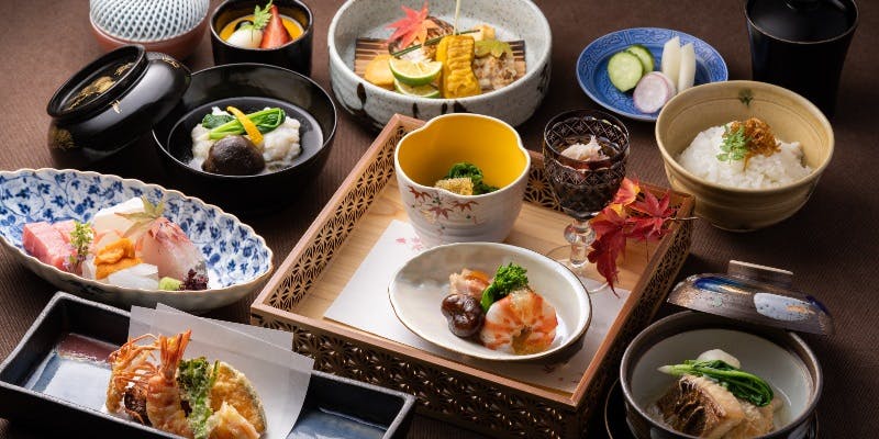 【会席 紀の川】季節を五感でご堪能いただける正統派の日本料理。ご家族様とのお食事にもぜひ