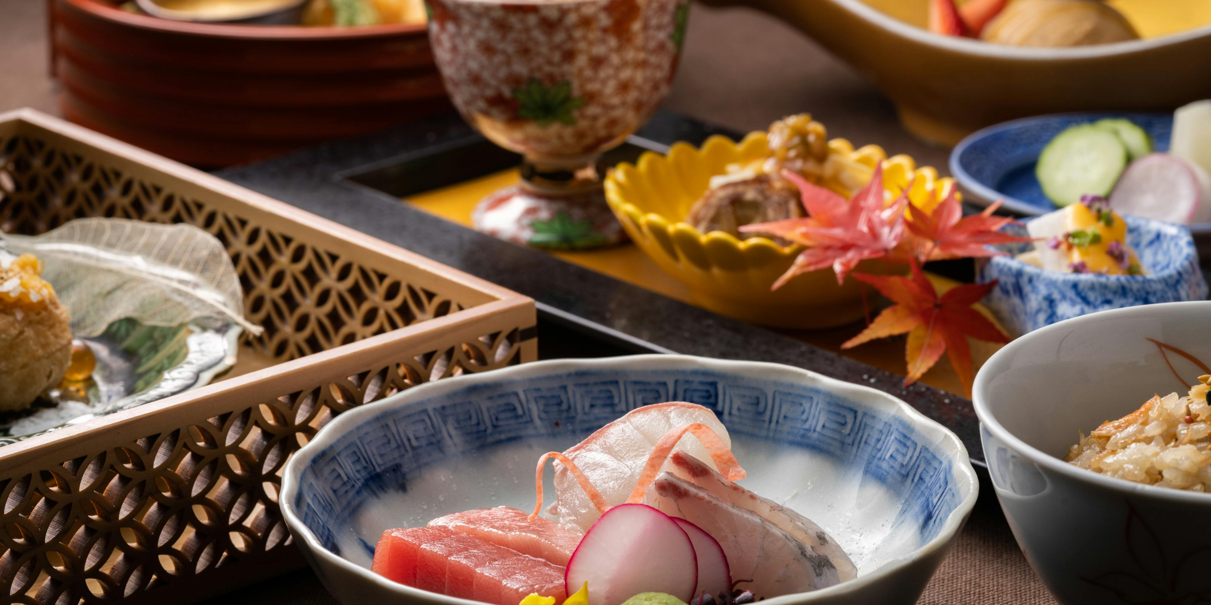 四季の味ちひろ 【会席 紀の国】丁寧な手仕事が光る。先付や焜炉、焼物