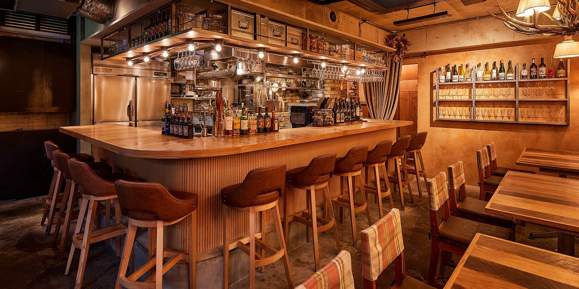 LODGE BISTRO SARU 2枚目