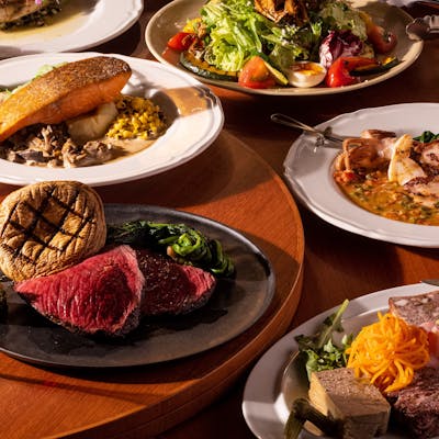 日本食材で仕上げる「山の料理」をテーマにしたビストロ料理