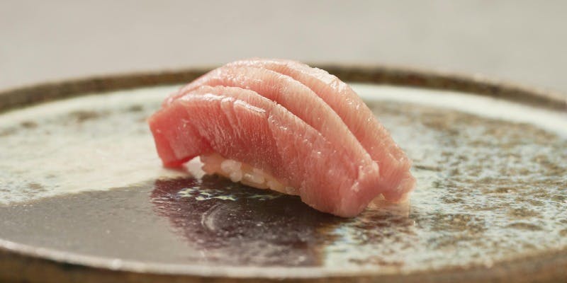 おまかせ山コース　厳選された季節の海の恵みを活かした握りを存分に堪能。