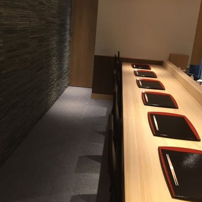 落ち着いた雰囲気の店内