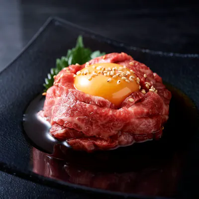 お刺身に〆の麺、牛刺しや極生ユッケなど充実のラインナップ