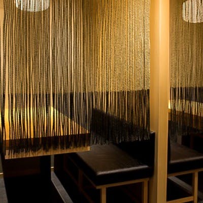 落ち着いた雰囲気の店内