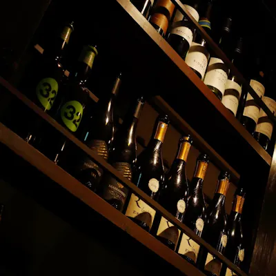 厳選された酒器で楽しむワインを