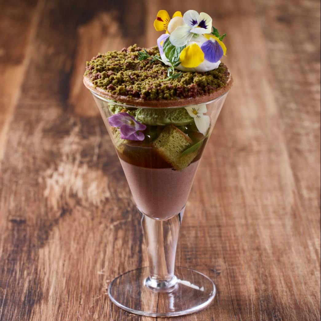 【Holmes & Edwards】 Romance ディナーセット 8名用 MAISON 8 （garden）／名古屋ルーセントタワー別棟1F 【苺×フラワー